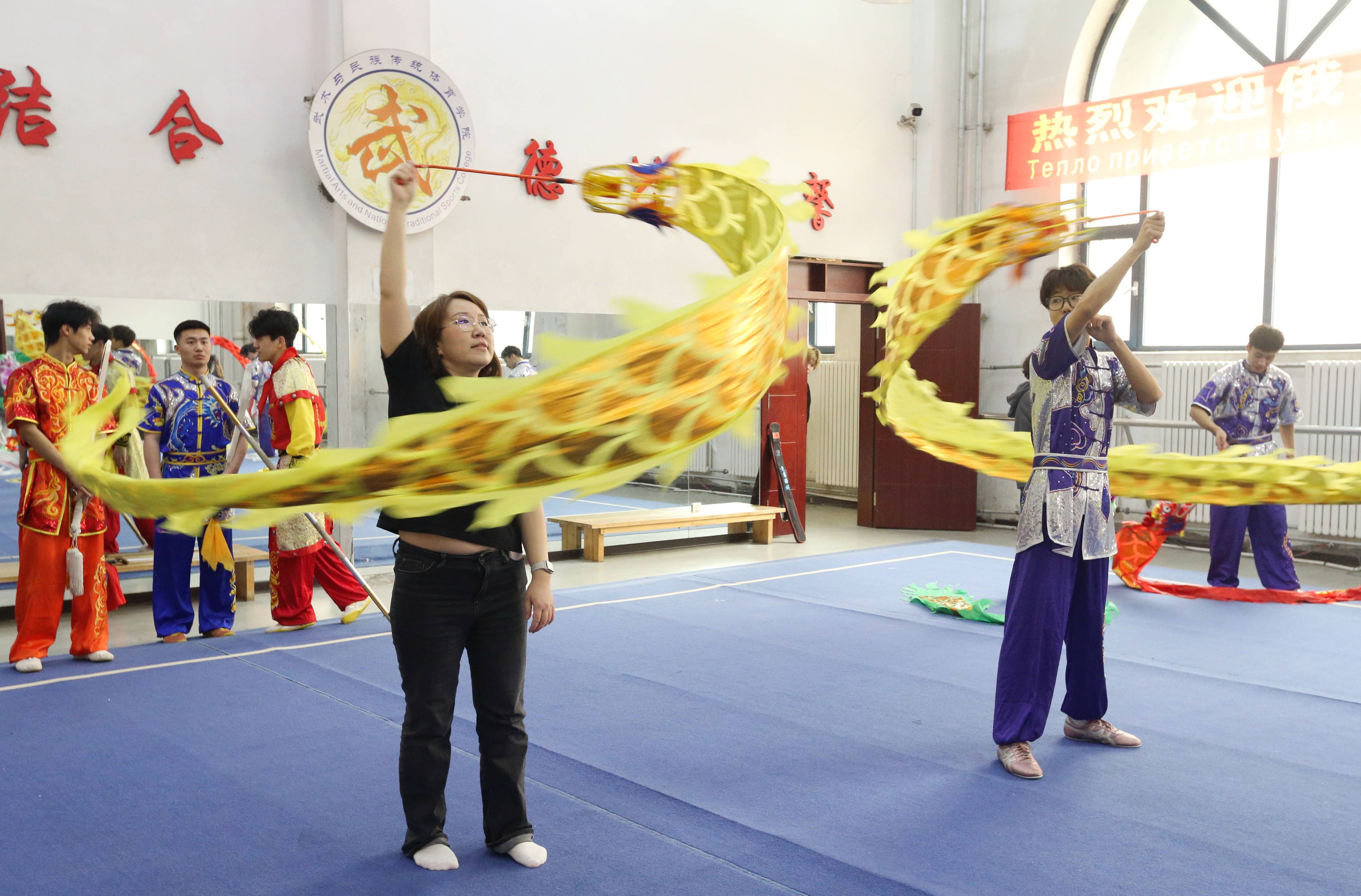 国际武术表演比赛,传统文化展现新魅力 国际武术表演比赛,传统文化展现新魅力