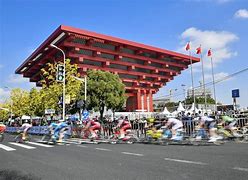 传奇再临:老车手的赛场故事 传奇再临:老车手的赛场故事