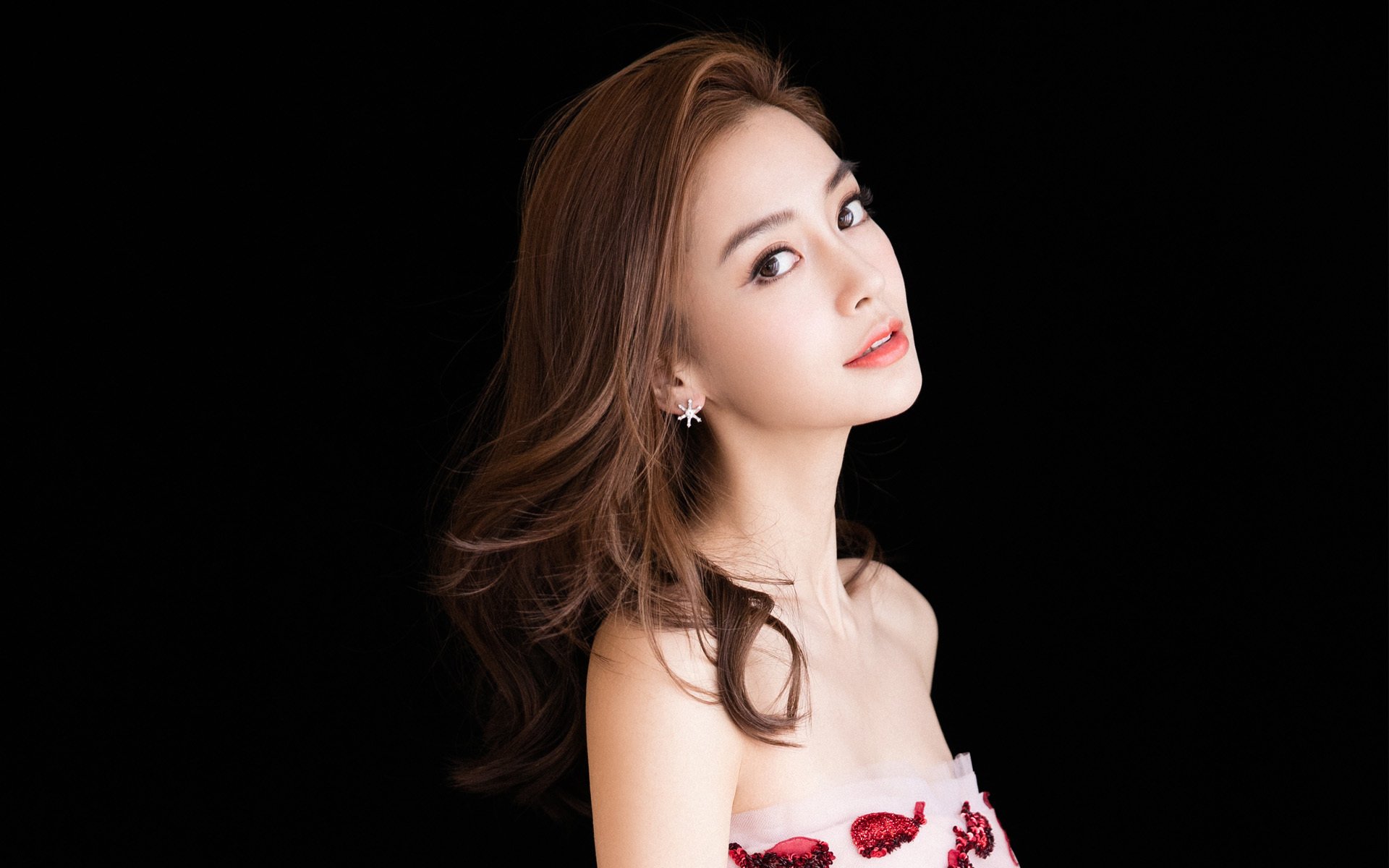 墨西哥队引国际关注，“冰雪拉美风”席卷社交媒体，墨西哥表演