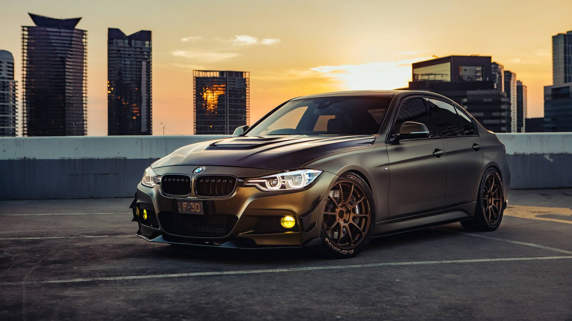 爱游戏官方网站-梅西助攻破百，巴黎在法甲持续压制竞争对手，梅西加盟后巴黎首发阵容