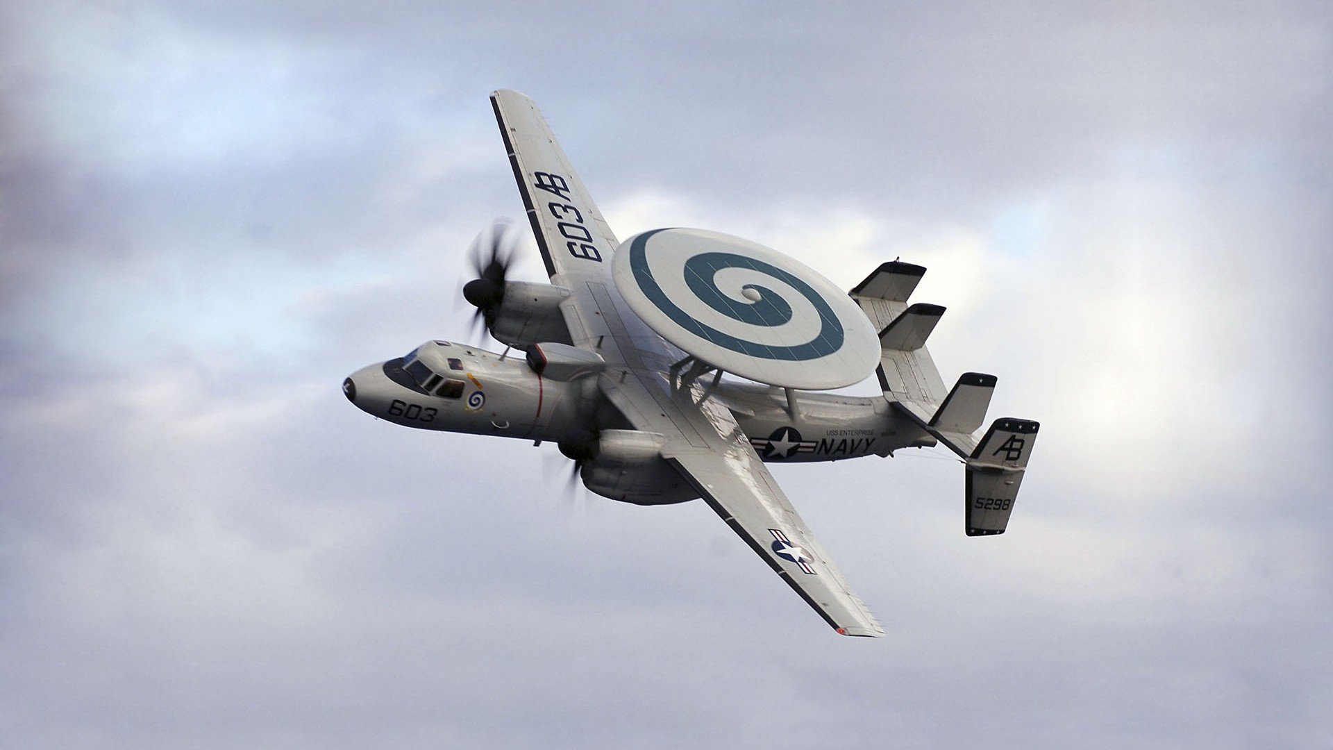 爱游戏体育平台-电竞赛事直播数据创新高观众粘性大幅提升，电竞比赛直播产业