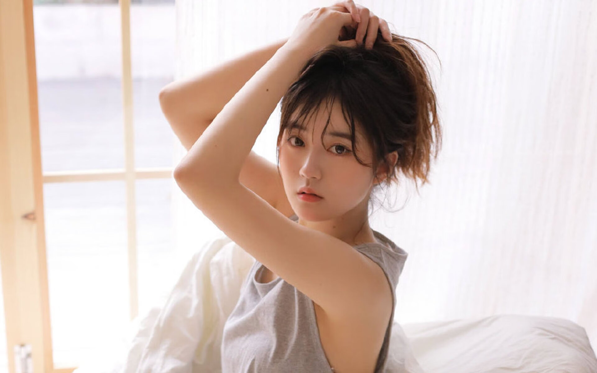 爱游戏体育APP下载-詹姆斯突破上篮打成关键二加一，詹姆斯对抗上篮动图教学