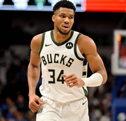 爱游戏体育：战术分析：雄鹿队如何利用字母哥的个人能力，统治比赛？的简单介绍