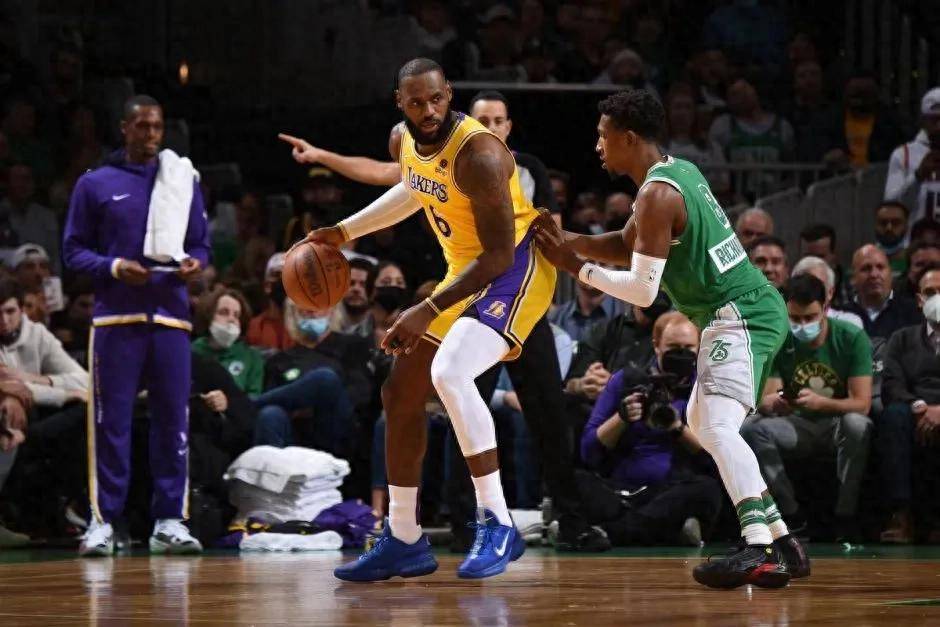 爱游戏体育：NBA联盟公布新赛季总决赛对阵赔率：湖人VS凯尔特人最被看好的简单介绍