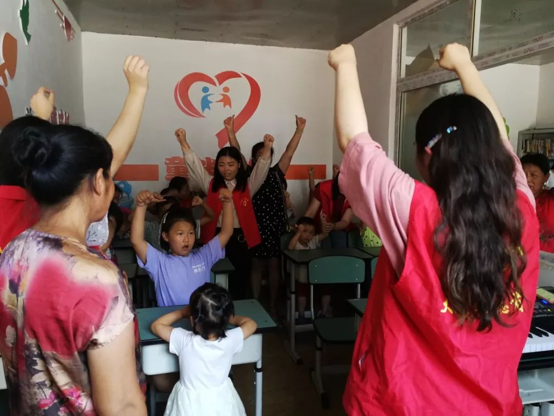 爱游戏体育：篮球公益活动走进山区，传递爱与希望的简单介绍