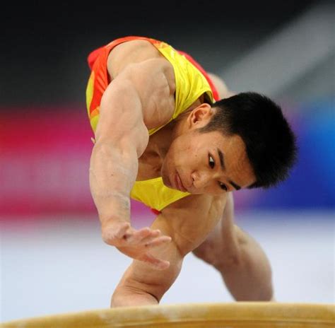 包含爱游戏体育：突破心理障碍：运动员如何实现自我超越的词条