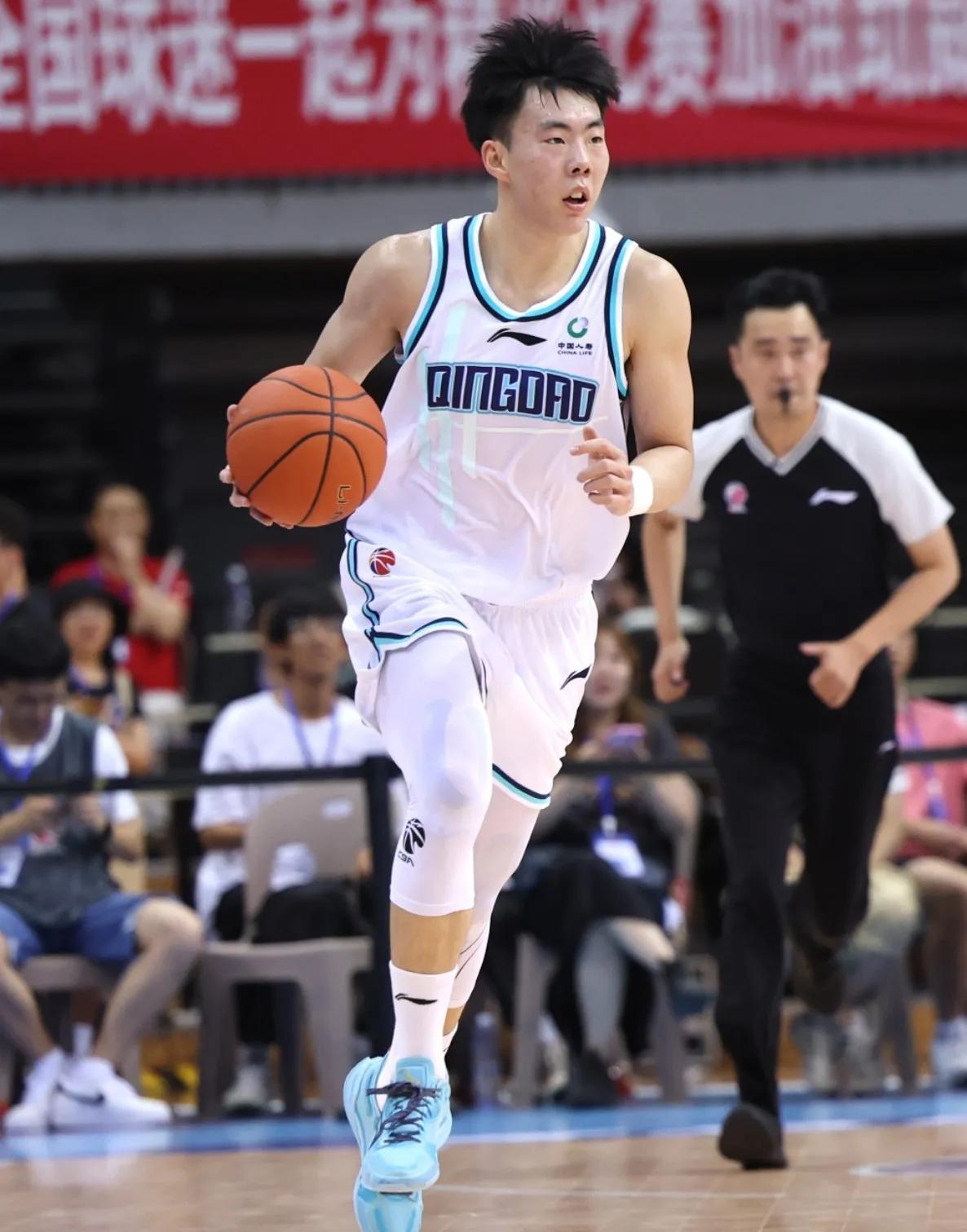 爱游戏体育：CBA常规赛MVP揭晓，谁是本赛季最佳球员？的简单介绍