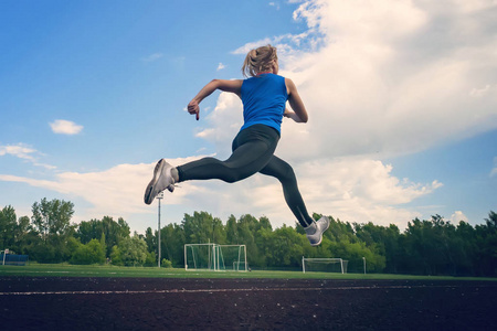 关于爱游戏体育:运动员的绩效评估：如何制定合理的目标的信息