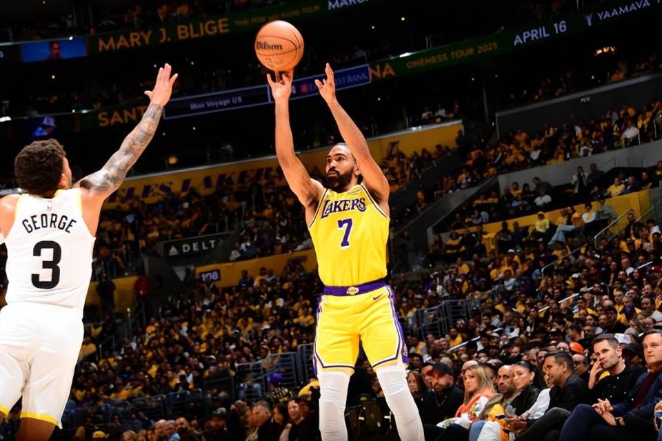 爱游戏体育:湖人队新赛季:安德森能否在进攻端展现更多技巧,为球队提供更多得分选择?的简单介绍 爱游戏体育:湖人队新赛季:安德森能否在进攻端展现更多技巧,为球队提供更多得分选择?的简单介绍